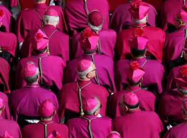 Primeiros elementos das investiga��es permitiram apurar que o secret�rio particular do cardeal argentino havia enviado o carro para revis�o alguns dias antes