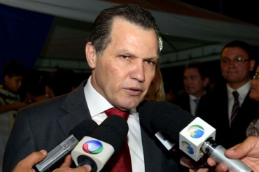 Silval minimiza problemas em obras da Copa do Mundo e avalia sua gesto compo 