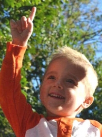 Eli n�o foi � aula nesse dia e foi deitar com os olhos avermelhados. Ele morreu dormindo