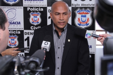 O delegado Walfrido do Nascimento, da DHPP, est investigando o latrocnio no bairro Goiabeiras