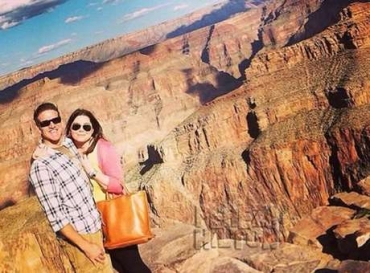 Brittany festejar o aniversrio de seu marido, Dan, um dia antes de morrer. Na foto, ela conhece o Grand Canyon