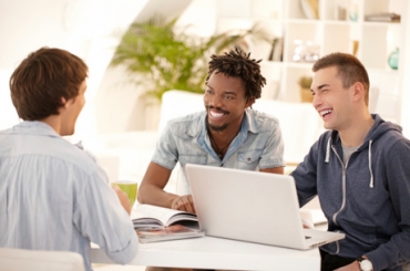 Desigualdade de rendimento ainda permanece e homens so os maiores empregadores