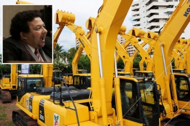 O desembargador Luiz Carlos da Costa (no destaque) manteve deciso desfavorvel  Iveco