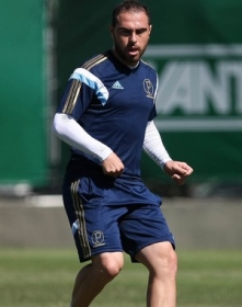 Bruno enfrenta problemas particulares, diz Dorival