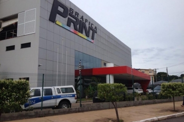 Policiais fizeram busca e apreenso nesta quinta-feira; Print foi um dos alvos