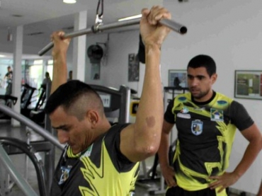 De volta  ativa, Negreiros recupera a forma fsica para jogar no Foz