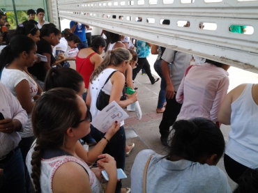 Portes para acesso aos locais de prova do Enem em Cuiab so abertos