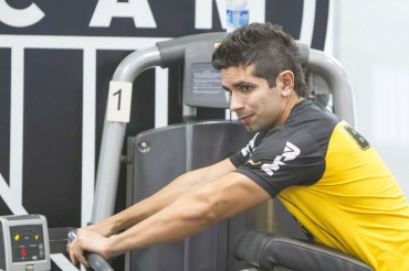 Guilherme tenta se recuperar de leso