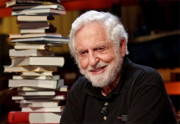 Djerassi foi condecorado com a Medalha Nacional de Cincia em 1973 por sua contribuio para a nova forma anticoncepcional.