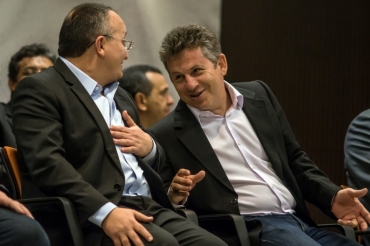 O governador Pedro Taques e o prefeito Mauro Mendes: convnio de R$ 80 milhes para novo hospital