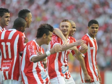 Com gol de Souza, o N�utico derrotou o Atl�tico-MG neste domingo