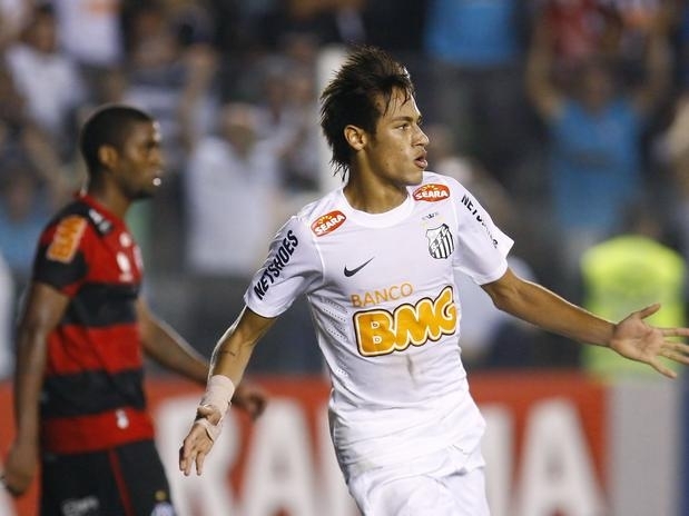 Astro do Santos e da Seleo Brasileira contou detalhes de quando descobriu que seria pai, aos 19 anos