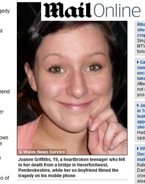 Jilted tinha bebido muito quando encontrou o ex-namorado, que estava acompanhado da nova companheira