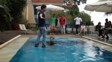 Bruno De Luca aprende a fazer mgica