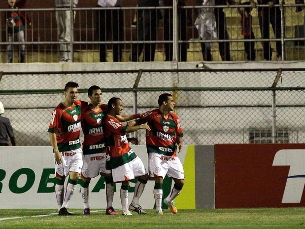 Com atuao de destaque, camisa 9 construiu vitria e entrou na briga pela artilharia