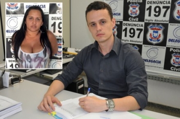 O delegado Ferndinando Murta; no detalhe, Glauce da Silval Neves