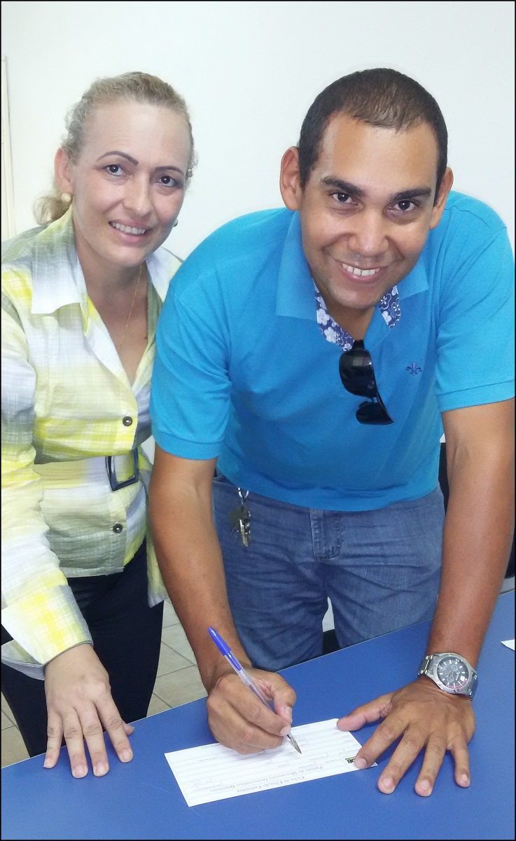 Valdinei Silva, servidor pblico, durante ato de filiao no PMDB, como pr candidato a vereador.