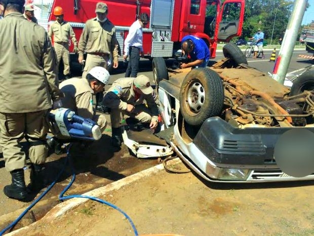 Acidente ocorreu na avenida Martins Coelho