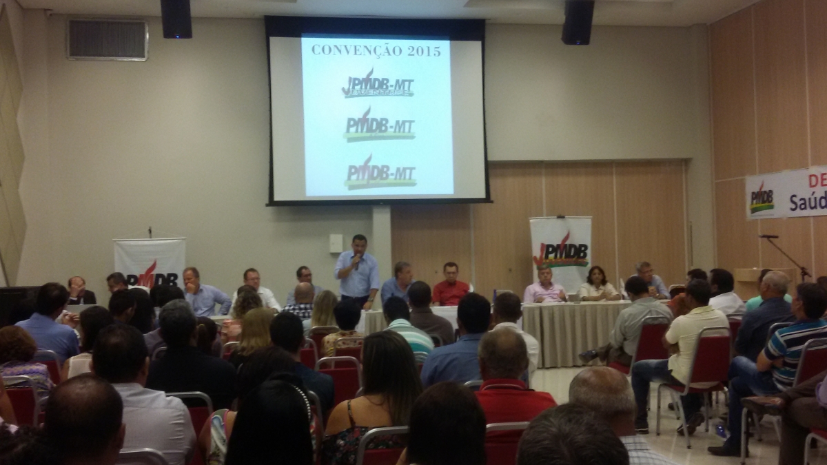 O Deputado Federal Carlos Bezerra, presidente do PMDB Estadual e o advogado Edivaldo de S, pr candidato a prefeito em Nortelndia.