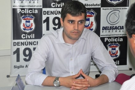 Delegado Botelho: Polcia abre inqurito depois de investigaes de me de garotas