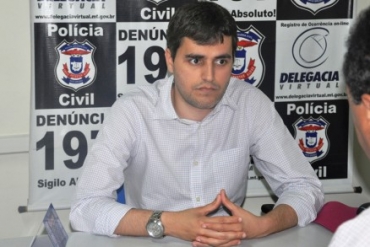 Delegado Botelho: Polcia abre inqurito depois de investigaes de me de garotas