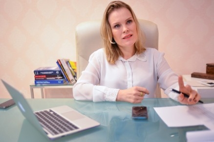 A mdica psquiatra Andra Fetter lida com pessoas propcias ao suicdio todos os dias