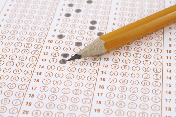 O edital da Prefeitura contempla 152 vagas, de nvel mdio e superior