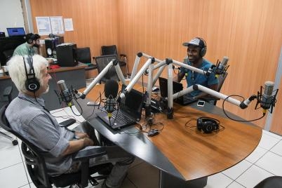 Entrevista com Andr D'Lucca sobre o espetculo ue acontece neste fim de semana, no Teatro Zulmira