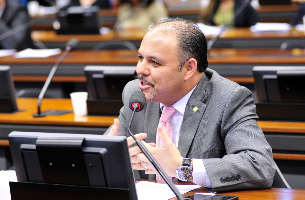 Flavinho:  sabido que o aborto implica possveis e provveis consequncias psicolgicas, alm do risco de esterilizao da mulher e em alguns casos, de infeces e mesmo de morte