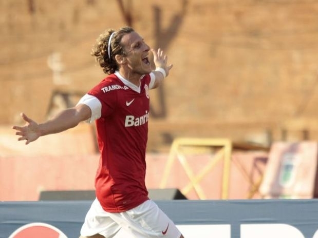 Atacante do Uruguai marcou seus primeiros gols desde que chegou ao Internacional