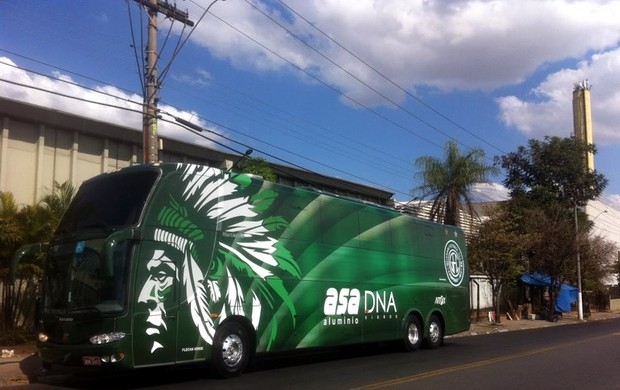 nibus personalizado do Guarani: imagem  divulgada e irrita diretoria bugrina