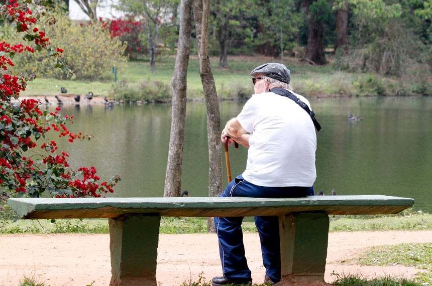 A proposta altera o texto do artigo 24 da Constituio Federal