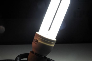 Resoluo do Ministrio da Indstria, Comrcio Exterior e Servios determinou que as empresas que vendem lmpadas fluorescentes s podero import-las mediante autorizao prvia
