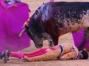 Sangue na areia: Vctor Barrio, morto com chifrada no trax e condenado nas arenas virtuais