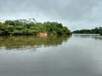 Bombeiros recomendam cuidados ao entrar em rios e lagos.