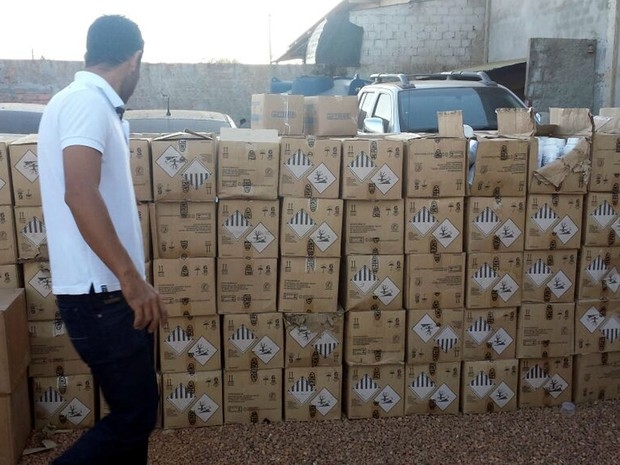 Carga de R$ 2 milhes de agrotxicos  apreendida dentro de galpo
