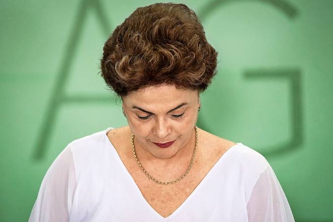CLIMA DESFAVORVEL - O desabafo de Dilma Rousseff foi relatado pelo senador Renan Calheiros