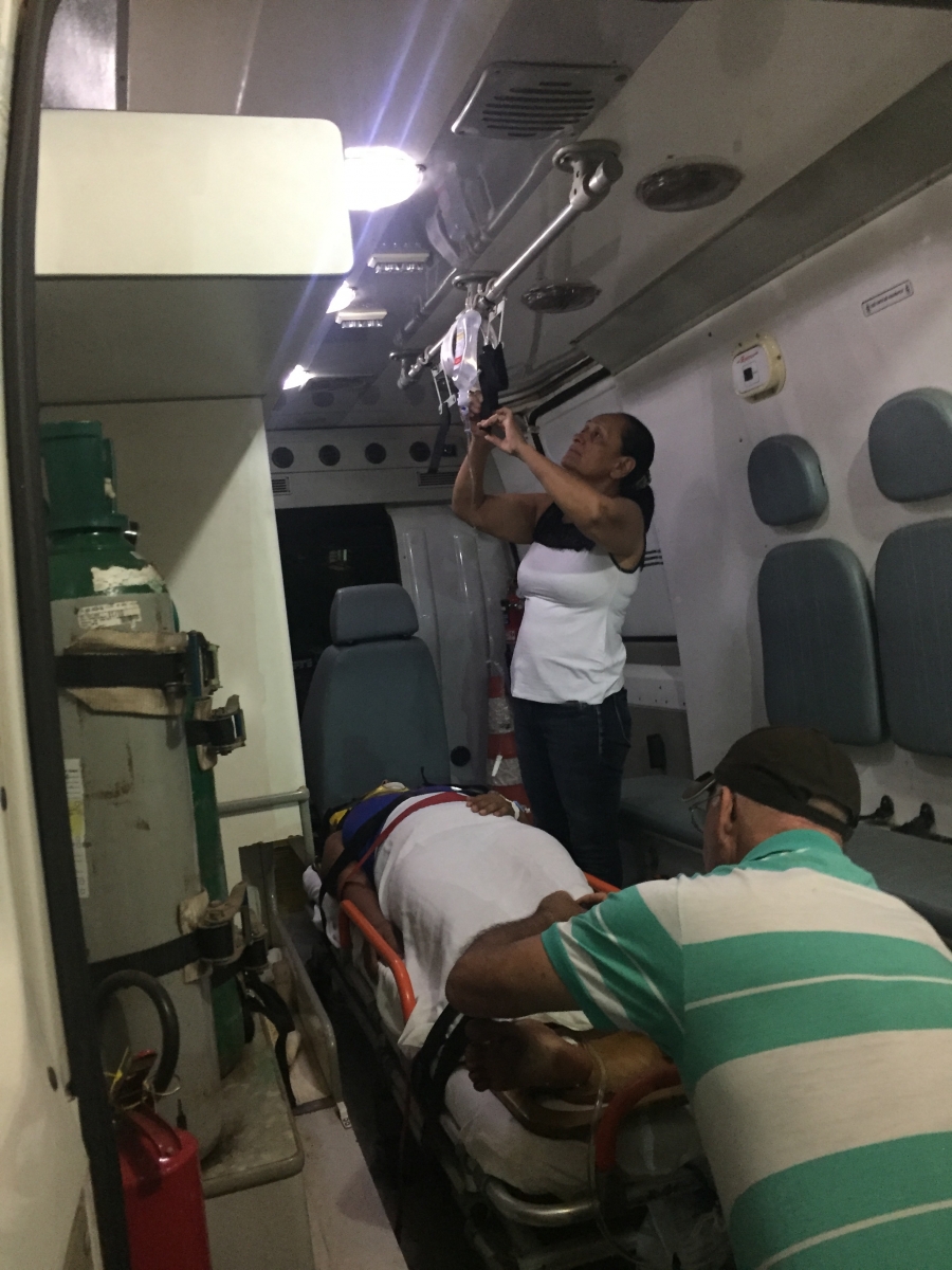 A candidata a vereadora Maristela Curiquinha foi encaminhada de ambulncia para o Pronto Socorro de Cuiab, onde dever receber cuidados mdicos.