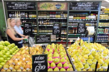 Mercado espera IPCA em 6,89% neste ano, primeira estimativa abaixo de 7% desde abril. (Germano Luders/VEJA)