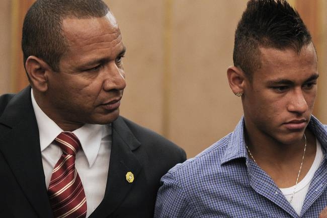 Neymar pai e Neymar Jr., durante evento em So Paulo. 