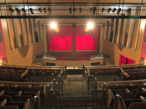 Aulas sero ministradas no Cine Teatro Cuiab (Foto: Junior Silgueiro/GComMT)