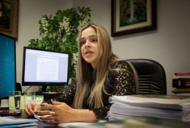 Titular do Juizado Especial Criminal (Jecrim) em Vrzea Grande, juza Amini Haddad cita que Declarao Universal de Direitos Humanos no faz nehuma distino entre indivduos infratores e no infratores