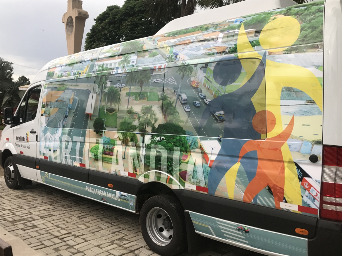 Uma Van zero km passa a integrar a frota da sade e atuar no transporte de passageiros/pacientes para tratamento de sade.