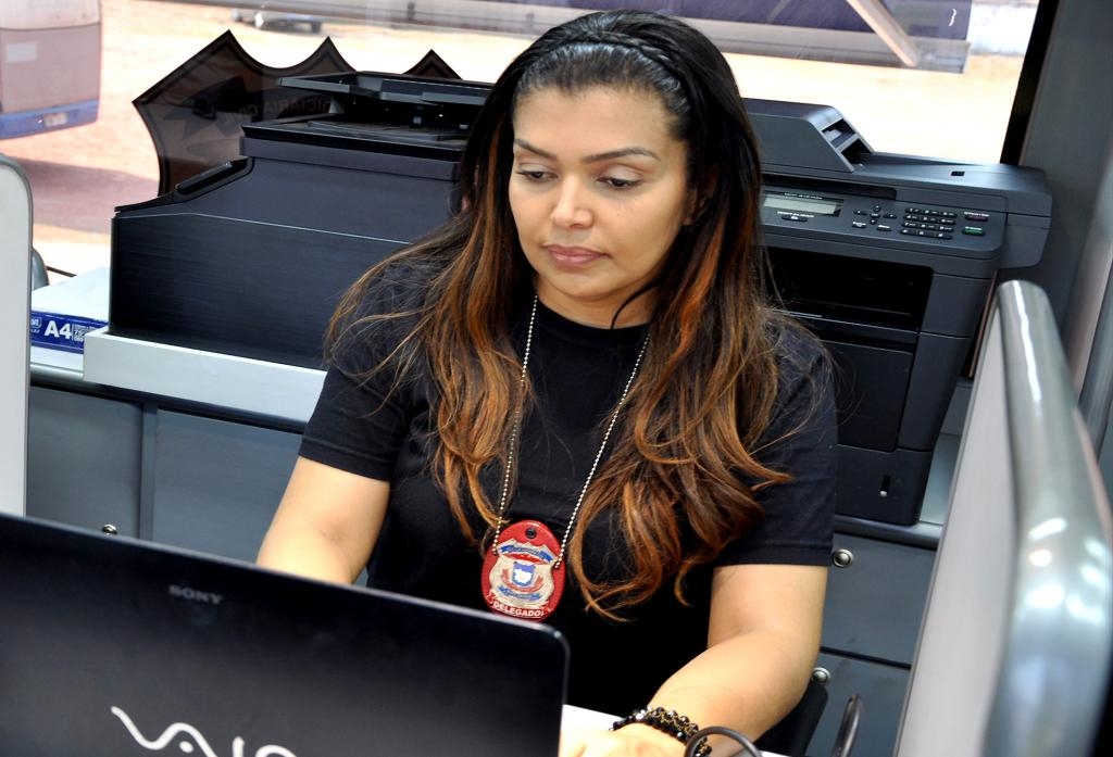 Delegada Ana Paula de Faria Campos, da Delegacia Especializada de Defesa da Mulher, da Criana e do Idoso de Vrzea Grande - Foto por: Ascom/PJC-MT