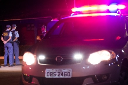 A Polcia Militar prendeu um homem de 28 anos na madrugada desta tera-feira