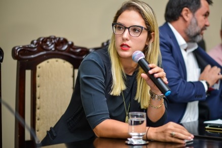 A deputada Janaina Riva, que defende nome de consenso para cadeira do TCE