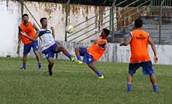 Equipe do Dom Bosco se preparando para a partida de amanh s 10 horas na Arena Pantanal, que abre a semifinal do Estadual.