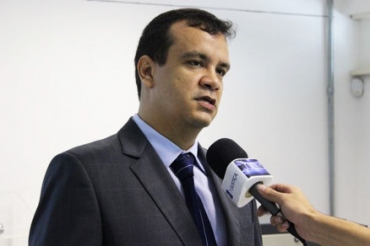 O juiz Emerson Cajango, que proferiu deciso autorizando penhora de salrio