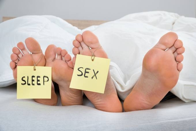 A falta de sexo pode piorar a qualidade do sono, fazendo com que a pessoa entre em um ciclo de irritabilidade. (iStock/Getty Images)