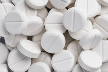 O lote n 6562015 (Val. 11/2018) do medicamento Hidroclorotiazida 50 mg comprimidos, usado para o tratamento de presso alta, do Laboratrio Teuto Brasileiro S/A, foi interditado cautelarmente pela Anvisa. (iStock/Getty Images)